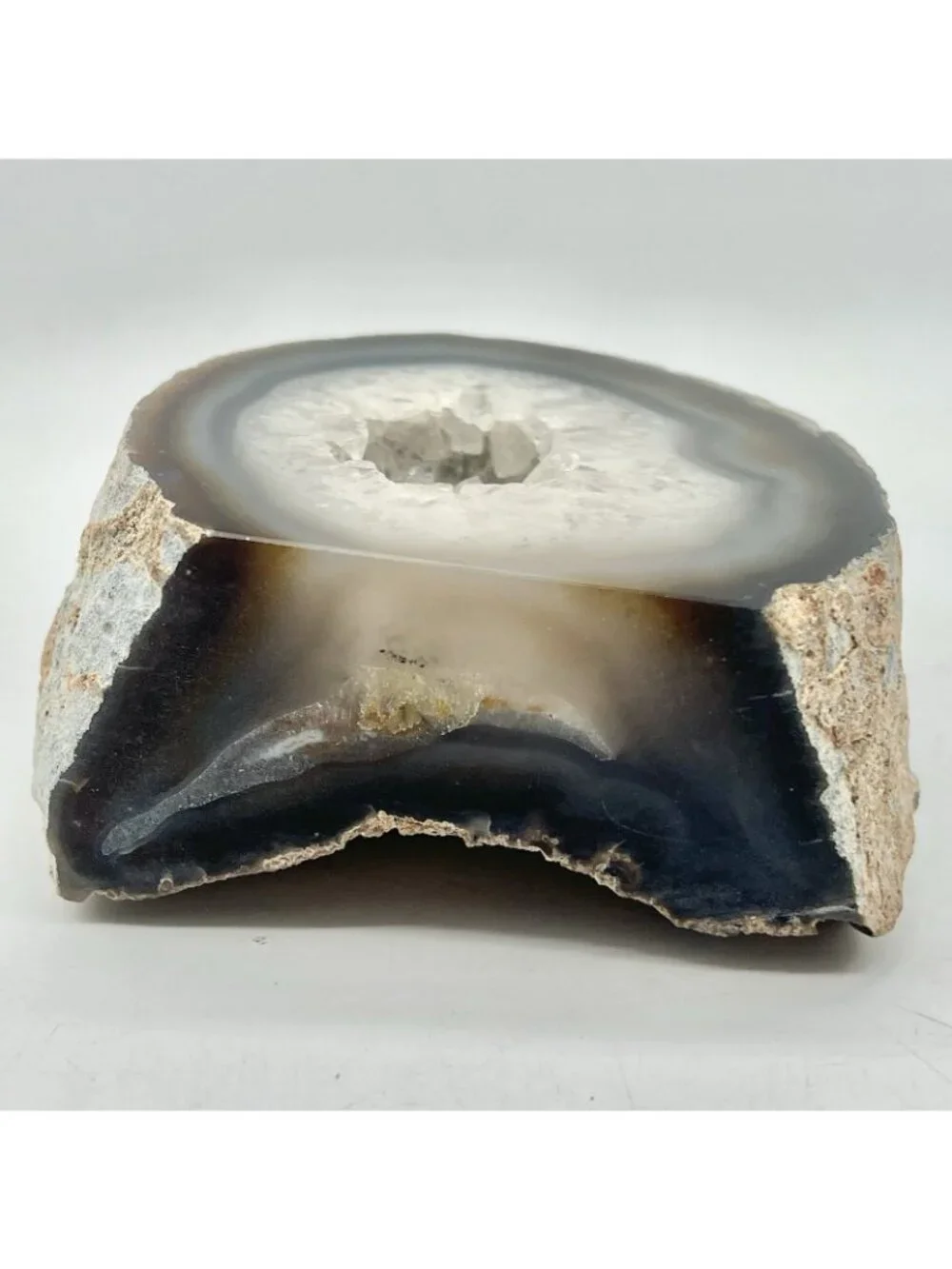 Natural Agate Geode Half Quartz Crystal Druzy Polished Stone Decor 4.25in
